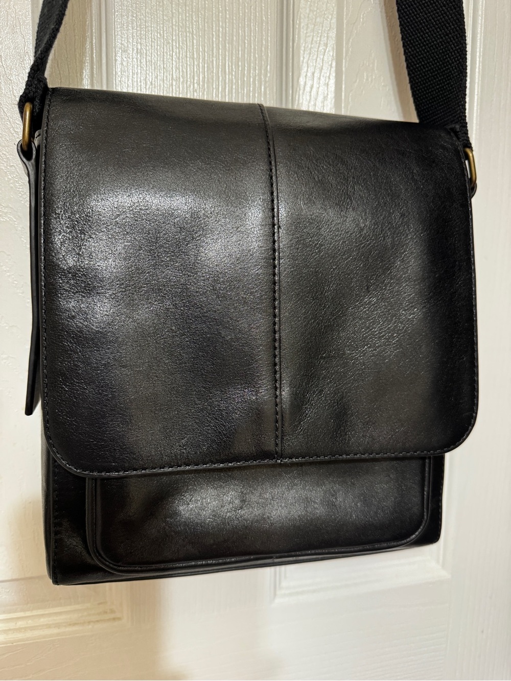 Fossil Black Leather Messenger Bag